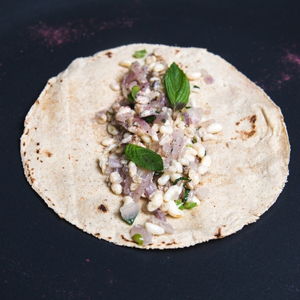 escamoles en tortilla