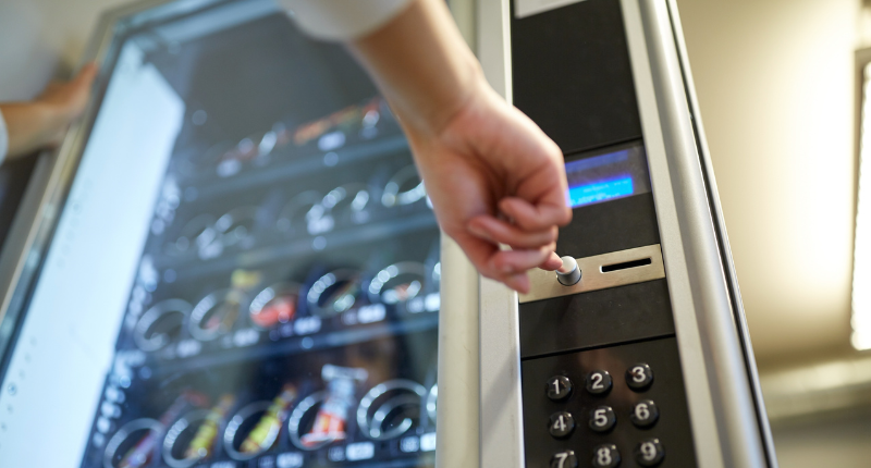 Consumo prohibirá la bollería industrial en centros educativos