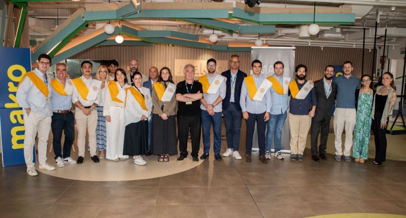 Ferran Adrià en graduación máster MACC Makro