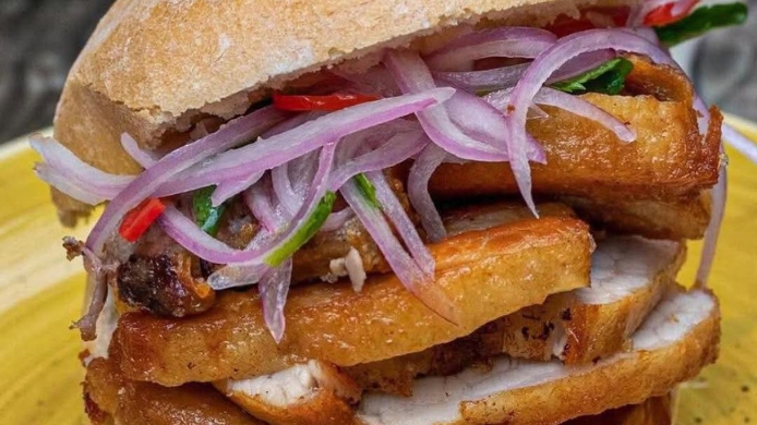 Pan con chicharrón