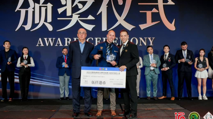 José Luis Rubin Hernández, ganador de la categoría Qin Hua Fenjiu de la Baijiu Cocktail Competition