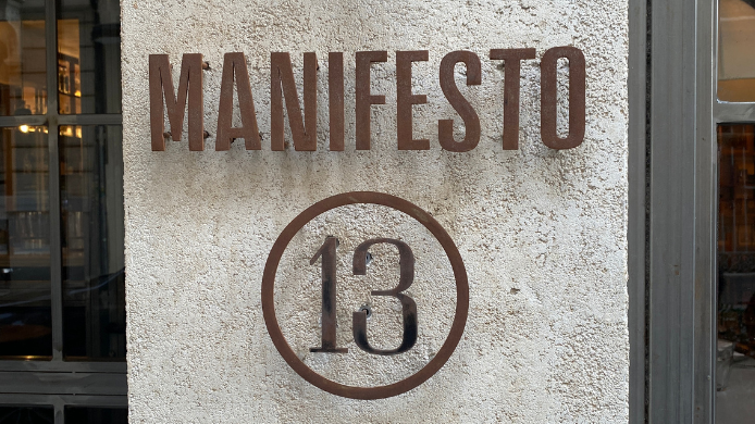Letrero de Restaurante Manifesto 13