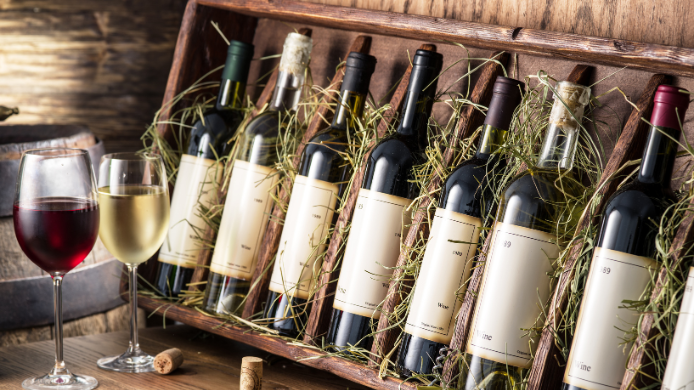 Botellas de vino y copa feria wine paris 2026