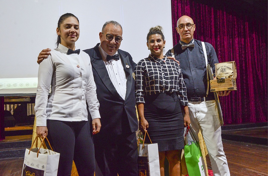 Asociacion de Cantienros de Cuba-finalistas-competenca-coctel-95-aniversario