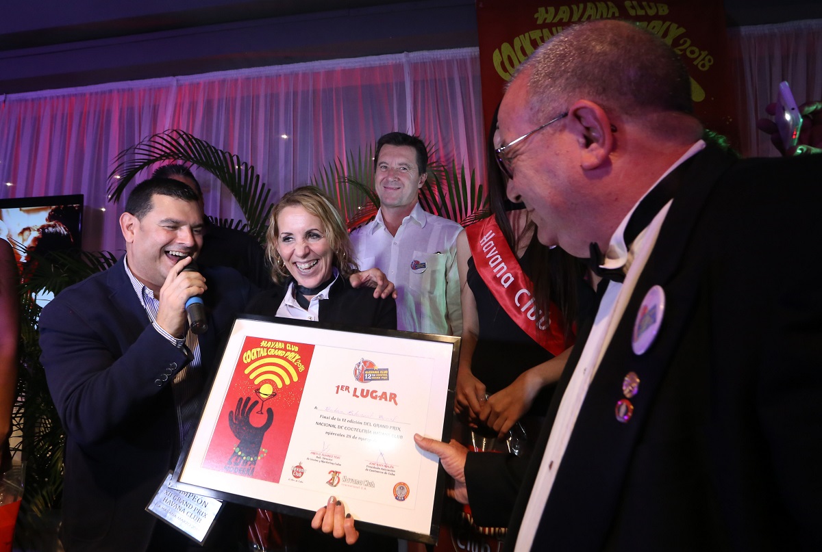 Gran Prix Internacional de Cocteleria Havana Club-ganadora-certamen-nacional-cuba-Barbara-Betancourt