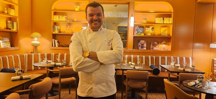 Foto Nº 1,- Yassine Riahi, chef.