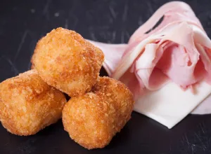 Croquetas de pollo y jamón