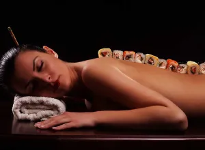 Nyotaimori-gastronomía-japonesa