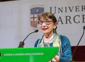  Mariana Koppmann, Coordinadora de las Ponencias sobre innovación Gastronómico-Científica.