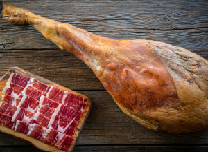 jamon serrano iberico 