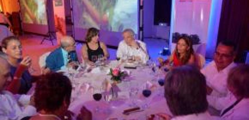 Misión chilena ofrece cena de negocios a anfitriones cubanos 