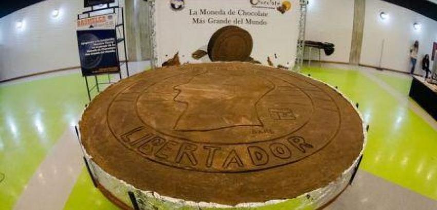 Récord Guinness para la moneda de chocolate más grande del mundo 